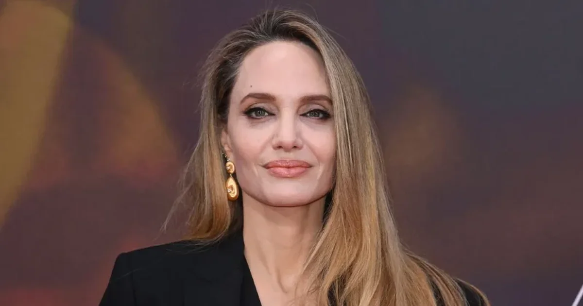 mos-eja-te-me-vizitosh-angelina-jolie-e-thyer-nga-distanca-qe-i-kerkojne-femijet