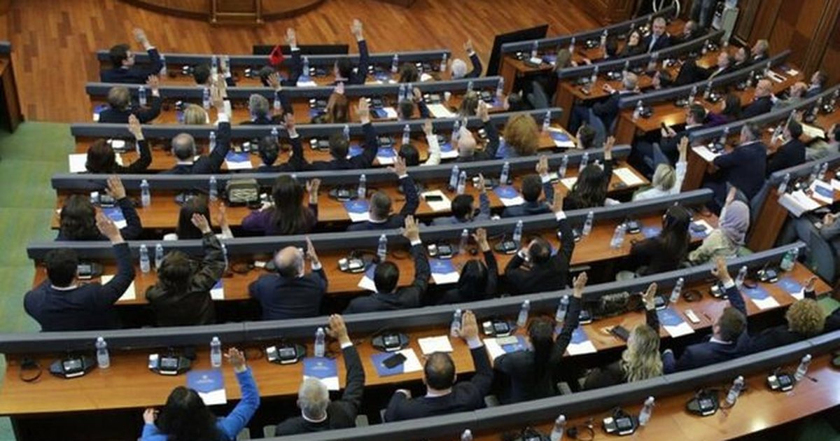 Dështon seanca e nëntë e konstituimit të Kuvendit të Kosovës  PDK e LDK refuzojnë votimin e fshehtë