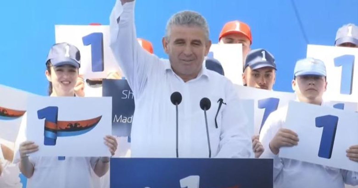 VIDEO  PD mendjen tek paraja  gafa e radhës në Belsh  Janë larguar 1 milionë lekë të rinj