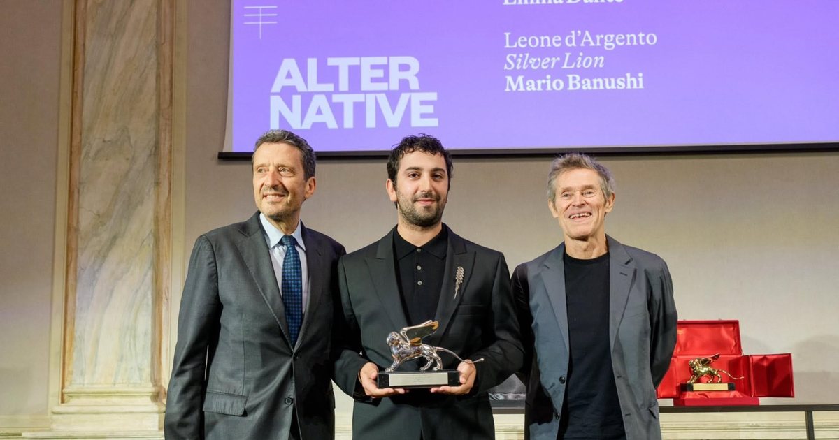Mario Banushi  regjisori shqiptar  nderohet me  Luanin e Argjendtë  në Bienalen e Venecias