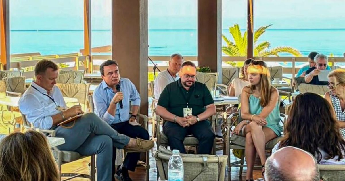 Albin Kurti dhe operacioni  Zemërimi i Akilit  në revolucionin flamingo të Tiranës
