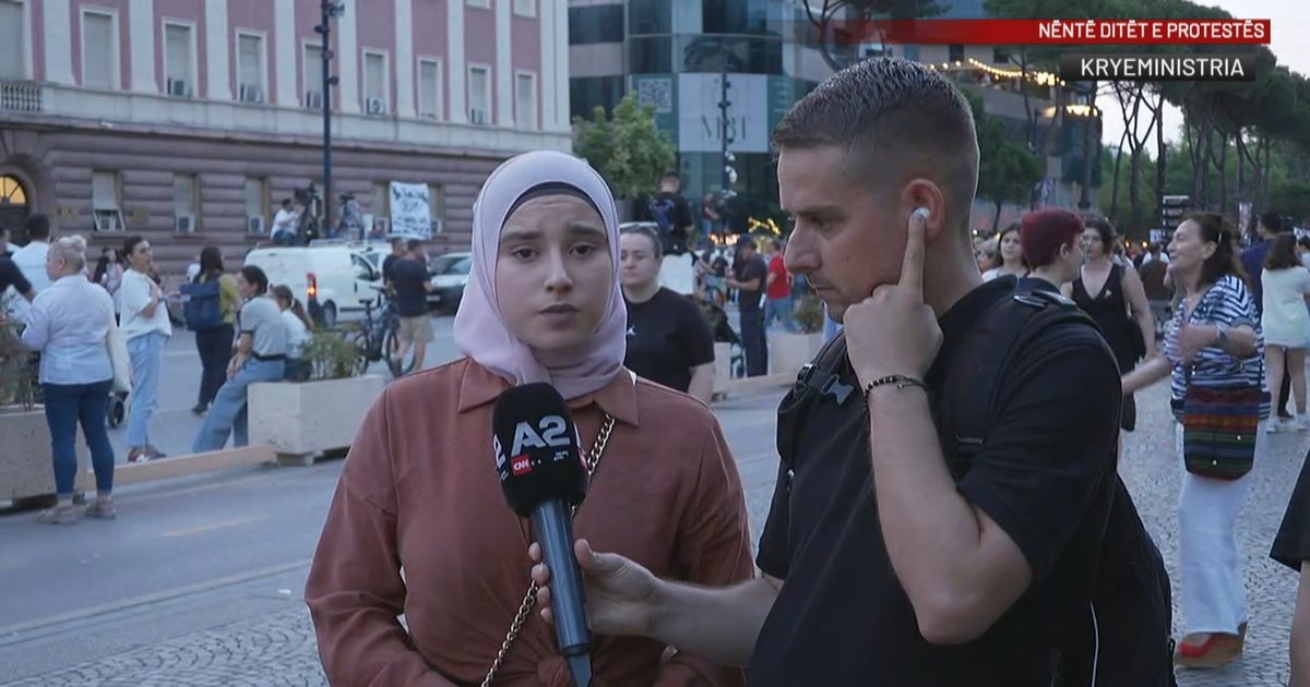 Parti e re nga protesta  Studentja jep lajmin nga sheshi  Do të mobilizohemi të gjithë dhe do të dalim në zgjedhje