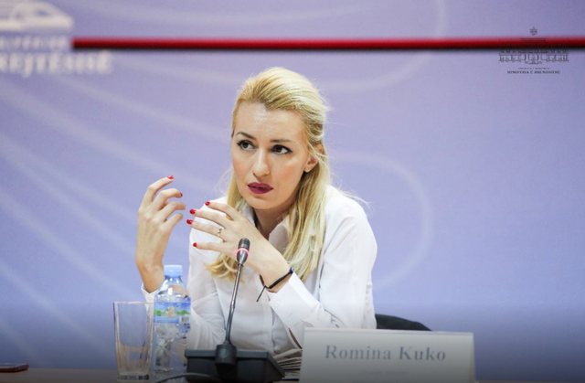 Kuko: Për Elisën dhe për “revolucionin”/ Deputetja e