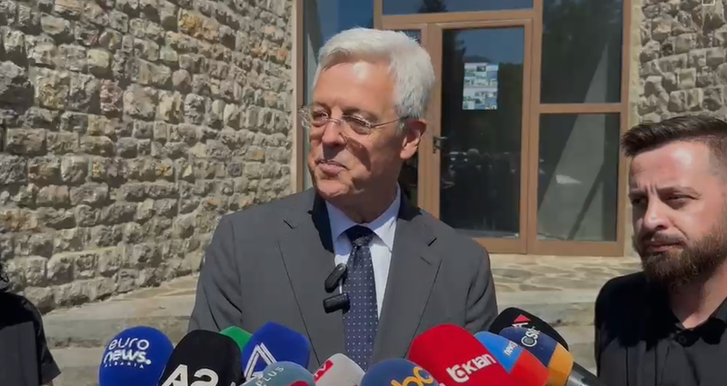 Ambasadori i Gjermanis&euml;, &lsquo;shuplak&euml;&rsquo; protestuesve n&euml;