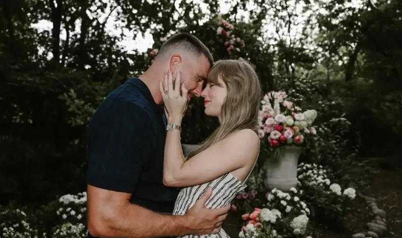 Dasma e Taylor Swift pritet t&euml; hyj&euml; n&euml; histori si nj&euml; nga