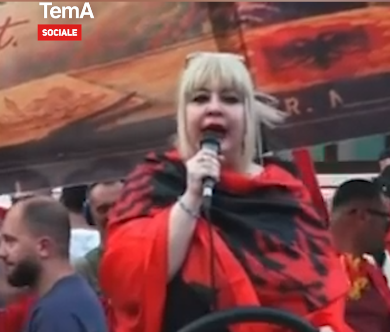 VIDEO/ Protesta kalon n&euml; format nd&euml;rkomb&euml;tar: nga fjalimi