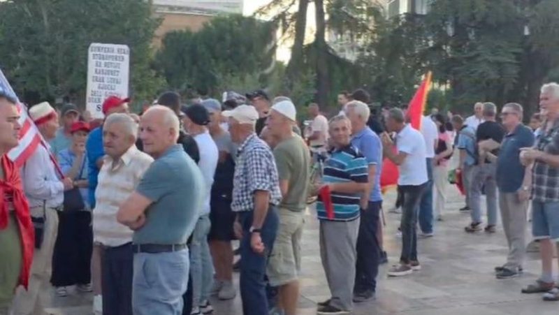 SHBA e BE injorojn&euml; protest&euml;n, u katandis si foltoret e Berish&euml;s