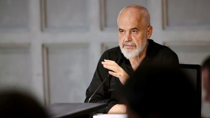 Pas protest&euml;s me arkivol, Rama u p&euml;rgjigjet kund&euml;rshtar&euml;ve