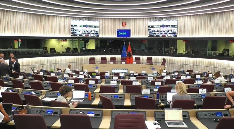 Mbledhja e Stabilizim Asociimit Shqip&euml;ri-BE/ &ldquo;Inkurajojm&euml;