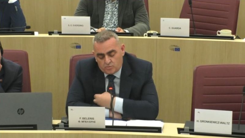 Fredi Beleri vrer kund&euml;r Shqip&euml;ris&euml; n&euml; PE dhe i