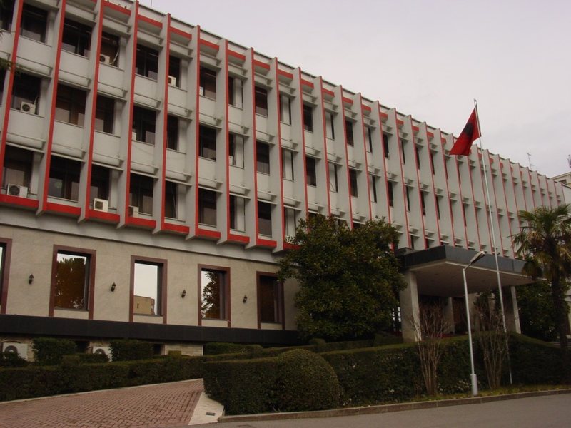 Do t&euml; zhvillohej m&euml; 12 qershor n&euml; Tiran&euml;, shtyhet