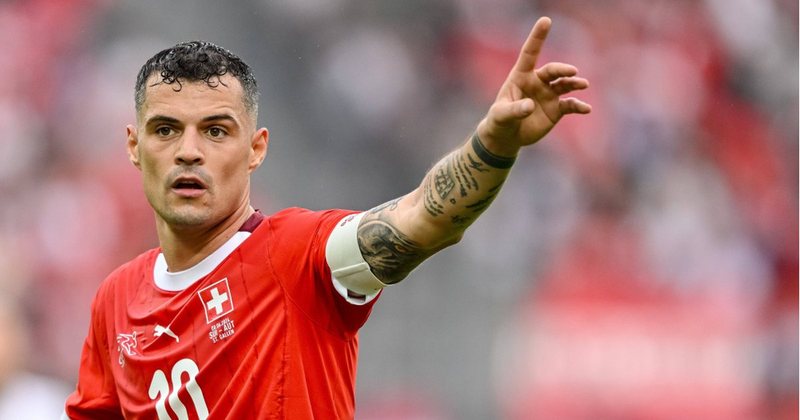 P&euml;rballja kund&euml;r Lionel Messit n&euml; Kup&euml;n e Bot&euml;s, Granit