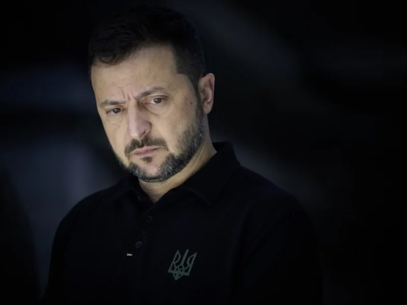 Zelensky paralajm&euml;ron Putin: N&euml;se Ukraina digjet, do t&euml; digjet