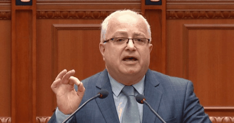 Ish-deputeti i PD i del n&euml; krah Ben Blushit, shp&euml;rthen ndaj