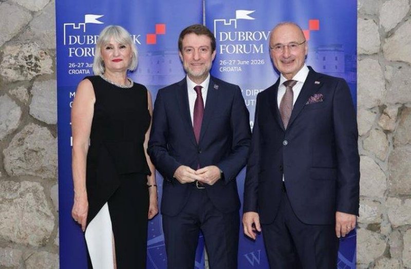 Hoxha n&euml; forumin e Dubrovnikut: An&euml;tar&euml;simi n&euml; BE, i vetmi