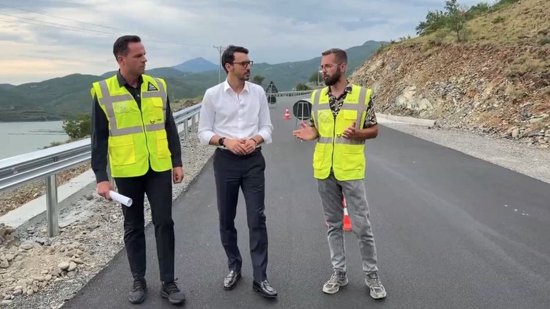 Karaka&ccedil;i inspekton punimet n&euml; rrug&euml;n e Komanit: Investim