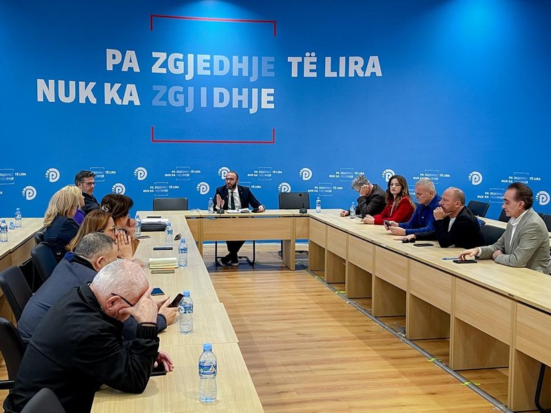 Kuvendi mbyll dyert t&euml; enjten, PD: T&euml; zhvillojm&euml; mocion me debat